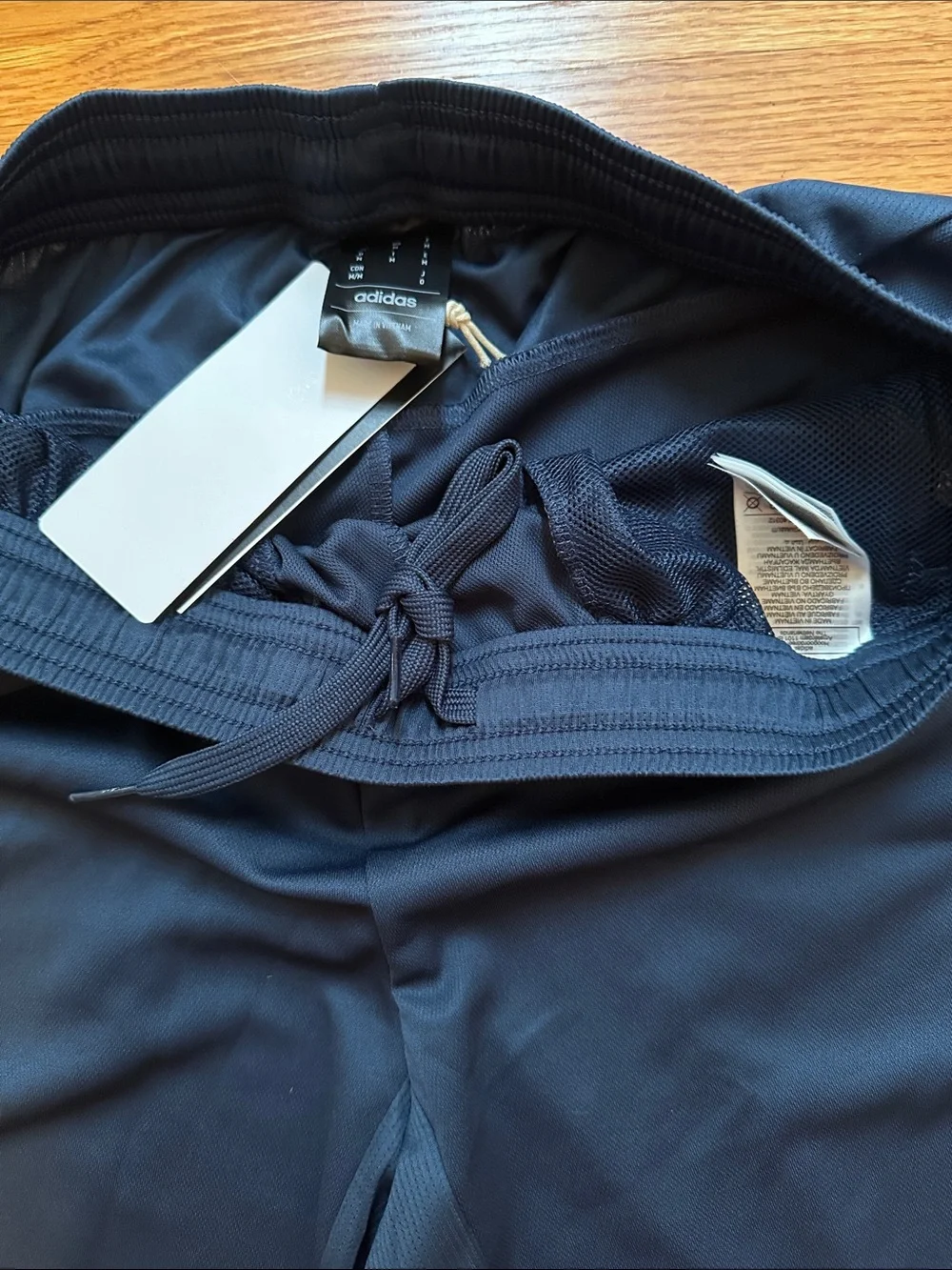 adidas Men's nwt Navy Athletic Shorts with White Three Stripes zippered pockets